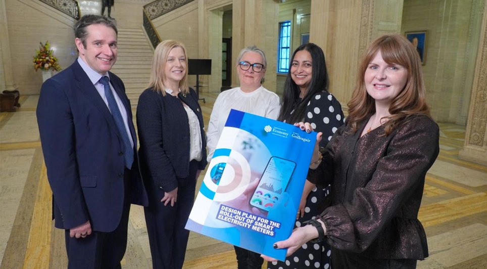 Economy Minister Unveils Smart Electricity Meters Design Plan 